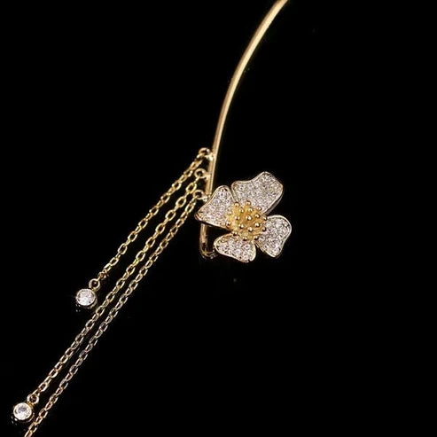 Schlichte Clip-On-Ohrringe mit Schmetterlings- und Blumenmotiven sowie Quasten – Elegant, komfortabel und ganz ohne Ohrlöcher tragbar